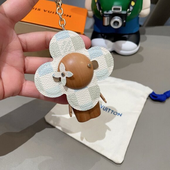 Louis Vuitton Quilted Flower - Shaped Keychain - Picture 1 of 5